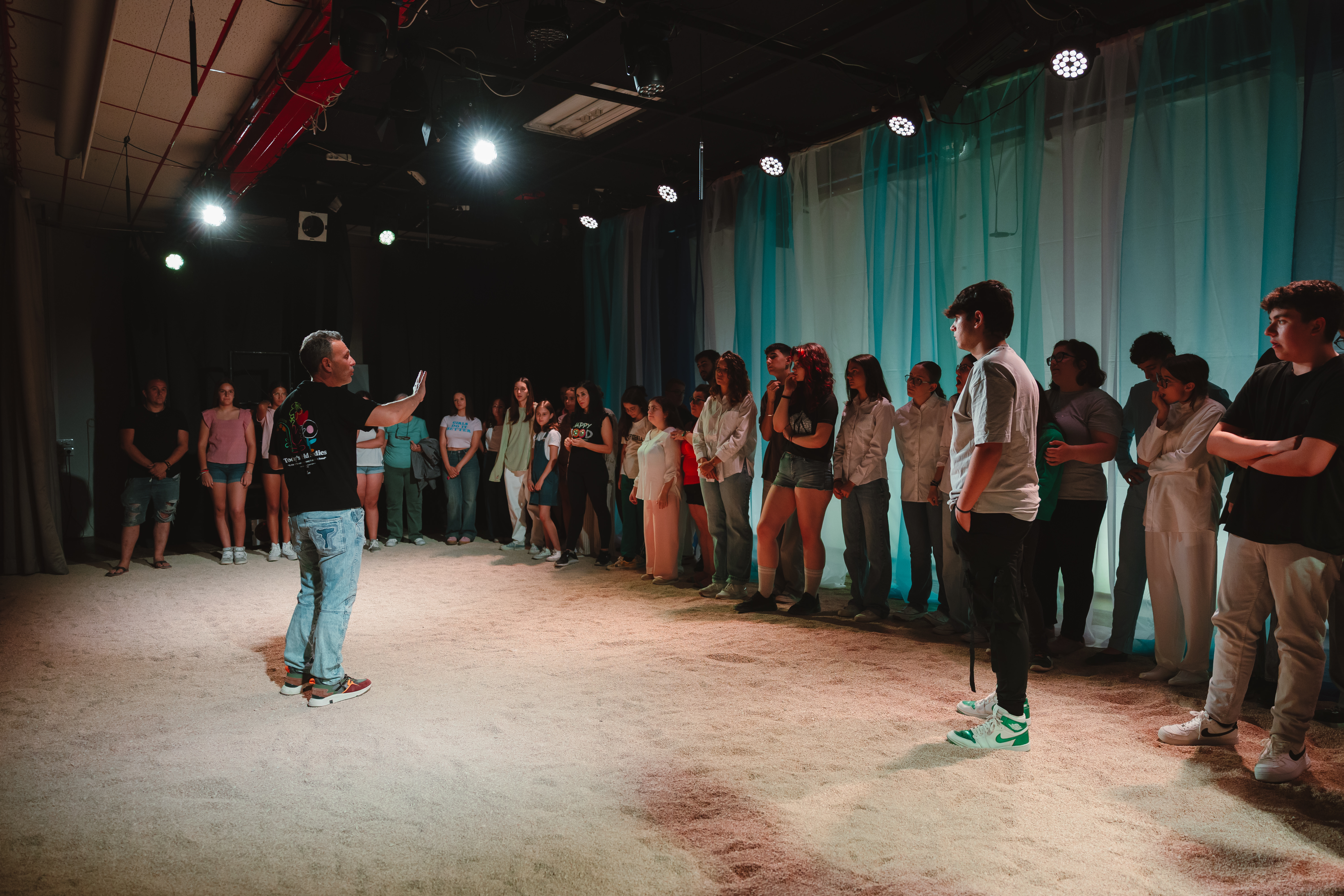 Sesión de formación teatral en Cehegín - Un lugar seguro libre de juicios
